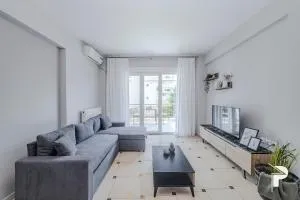 P Deluxe Suites A3 - Káto Karampournoú