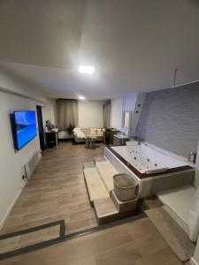 Appartements Loft ravissant 45m2 Jacuzzi RVB NIGHT 2 : photos des chambres