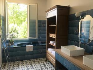 Maisons de vacances Maison en pierre avec jardin proche de Bordeaux : photos des chambres