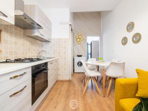 Corner Apartments - Aurora img5