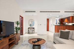 FIRST CLASS 1BR Luxury Living in DIFC
