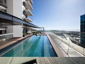 16onBree 1518 Studio in Central Cape Town, Wi-Fi, pool, free parking