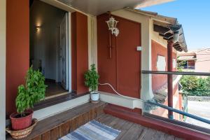 The Roof Family Apartment