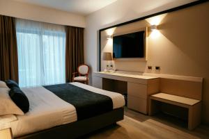 Superior Double Room with Balcony room in Grand Hotel la Chiusa di Chietri
