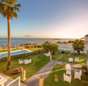 Punta Carnero Alojamiento Singular