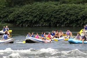 2 Lake Cabins Poolhottub Game Room & Courts