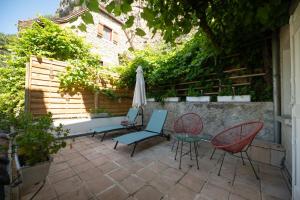 Logis Hotels - Hotel Restaurant Domaine Les Falaises : photos des chambres