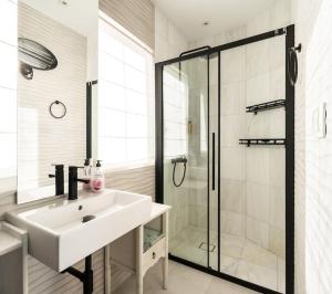 Penthouse 8th FL Superb Acropolis and Mt Lycabettus View