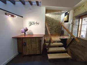 Urbe Sanchina - Hostel & Suites - Cavadoude