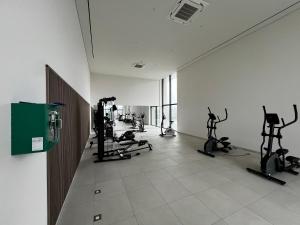 Huswell - Beautiful apartment with communal pool and gym