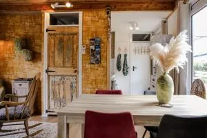 Sfeervolle bungalow op vakantiepark Baarland - Driewegen