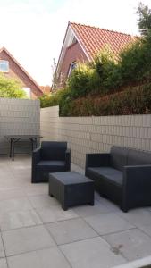 Grietje II blaues Haus rechts