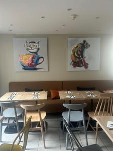 Hotels Campanile Paris 14 - Maine Montparnasse : photos des chambres
