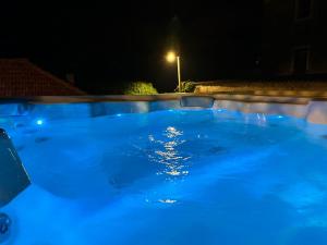 Apartment Karuzz Heated Jacuzzi