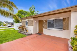 Casa Neisy Florida 10 minutes from Hollywood Beach and Hard Rock Hotel & Casino Hollywood