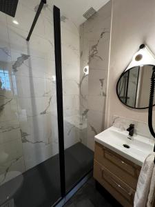 Hotels Hotel Saint-Julien : photos des chambres