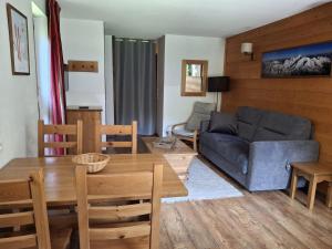 Appartements Charmant Studio a Brides-les-Bains avec Balcon, Parking et Wifi Inclus - FR-1-512-249 : photos des chambres