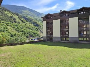 Appartements Charmant Studio a Brides-les-Bains avec Balcon, Parking et Wifi Inclus - FR-1-512-249 : photos des chambres