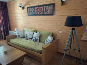 Appartements Studio Montagne 28m², 4 pers, Balcon, Parking, Residence Calme a Brides-les-Bains - FR-1-512-275 : photos des chambres
