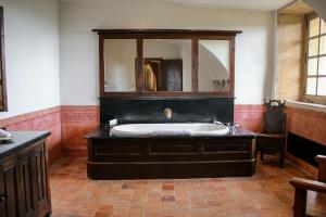 Hotels Chateau de Bagnols : Suite Supérieure Château 