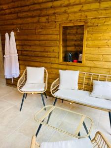 Sejours a la campagne Gite de charme avec SPA dans le magnifique chateau d'Esnes : photos des chambres