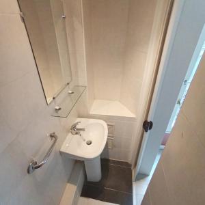 Auberges de jeunesse Caulaincourt Montmartre by Hiphophostels : photos des chambres