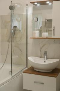 Sorica & Cazacu Apartments by Pensiunea Noni Boutique