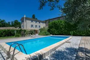 Yas - 蒙布舍叙尔雅布龙