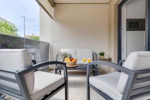 Salt Bloom Apartments Nin