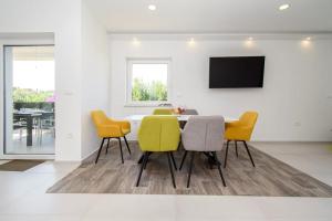 Modern apartment Alisa with a sea view