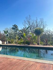 Villa plain pied avec piscine