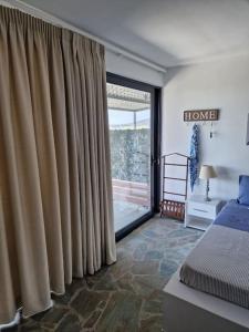 Thalassopetra Private Room