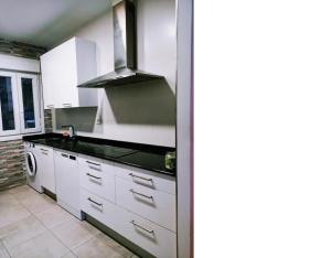 Habitación en apartamento con zonas comunes compartida HSJG