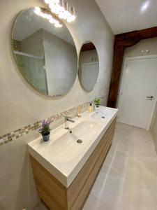 Habitación en apartamento con zonas comunes compartida HSJG