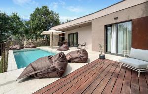 2 Bedroom Stunning Home In Labin 