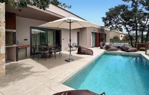 2 Bedroom Stunning Home In Labin