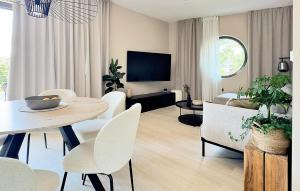 2 Bedroom Stunning Home In Labin 
