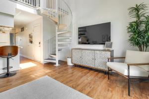 13 Mi to Port Clinton Lake Erie Getaway with Dock