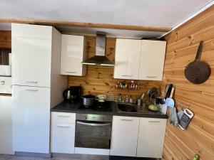 Chalet dans la verdure - Les Chapeliers