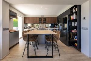 06AK1 - Villa 4 bedrooms swimming pool and sauna