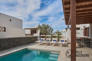 VILLA MAURUURU - 10 minutes walking to Marina Rubicón, heated pool, BBQ & office space with desk and high speed internet