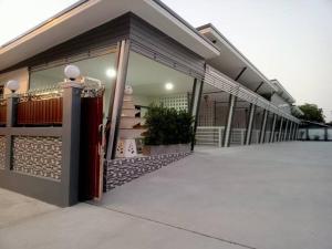 ยูโฮม หนองแฟบ