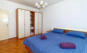 Majas place in city center