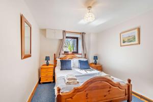 Tawny cottage