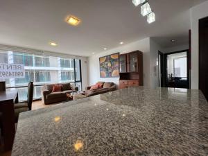 Departamento junto al Hotel Dann Carlton, 2 dormitorios, 4 personas, 2 estacionamientos, wiffi