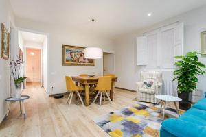 Lovely Designed Apt Connected To Center