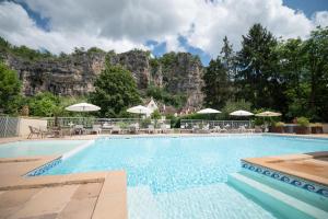 Logis Hotels - Hotel Restaurant Domaine Les Falaises : photos des chambres