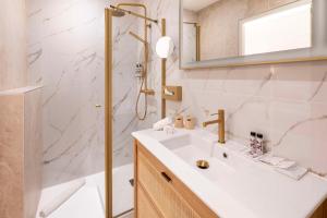 Hotels Grand Hotel Des Lecques; BW Signature Collection : photos des chambres