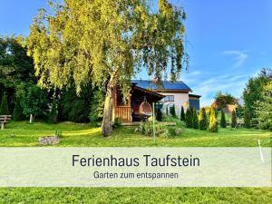 Großes Ferienhaus für 12 -17 Personen mit Whirlpool - Spielzimmer und Garten