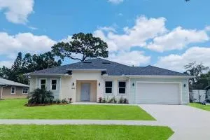 Brand New Tampa Oasis with Private Jacuzzi Retreat - Odessa